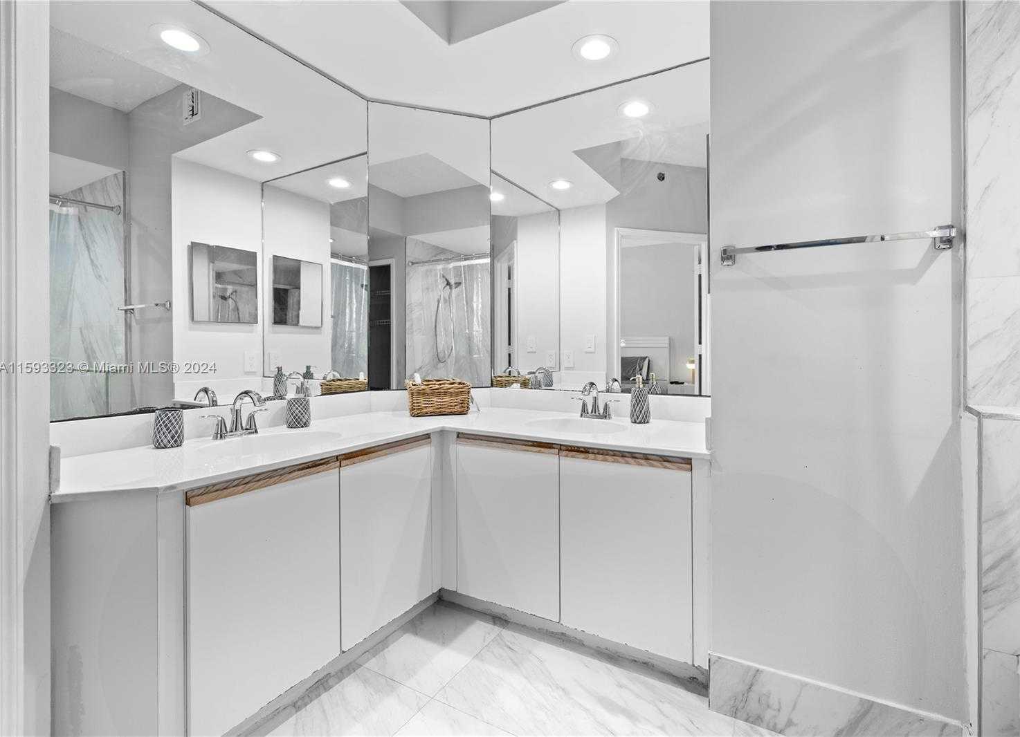 Small Image of 3105 NORTH EAST 184TH ST #7305, Aventura Number 11