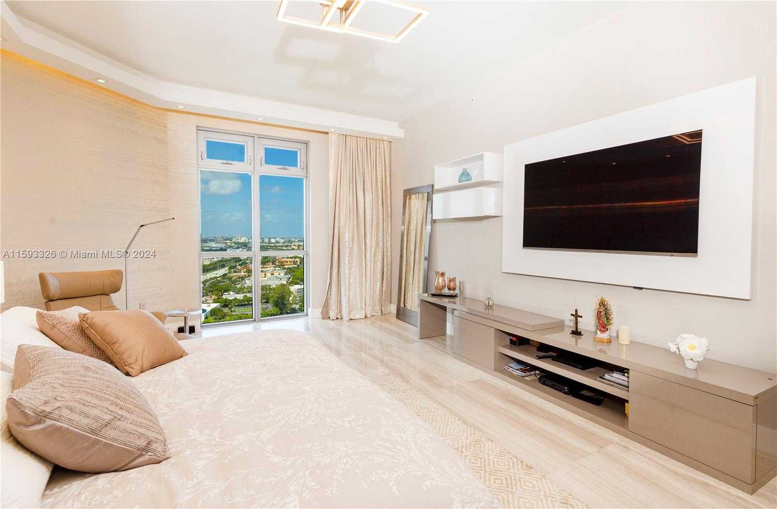 Small Image of 17301 BISCAYNE BLVD #L-PH-10, North Miami Beach Number 14