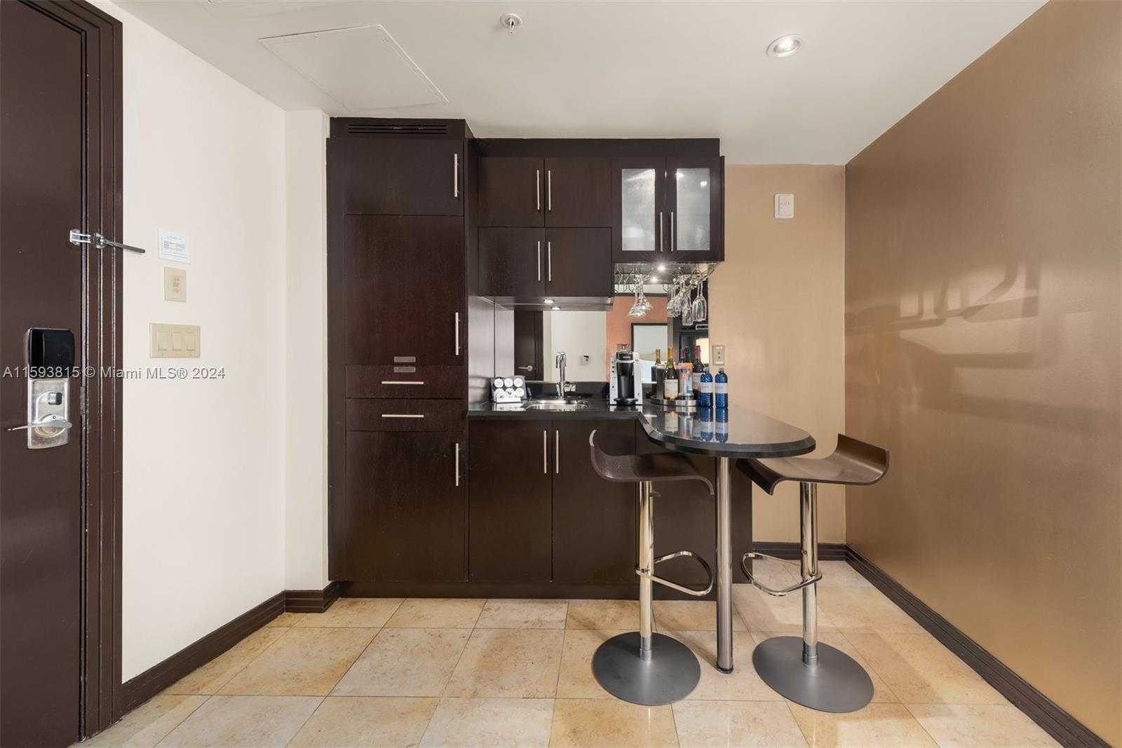 Small Image of 1437 COLLINS AVE #327, Miami Beach Number 7