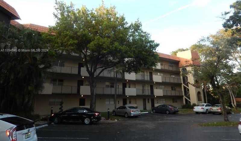 Small Image of 6001 NORTH FALLS CIR DR #403, Lauderhill Number 2