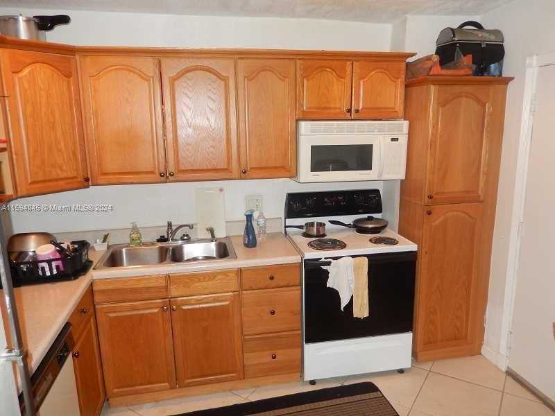 Small Image of 6001 NORTH FALLS CIR DR #403, Lauderhill Number 5