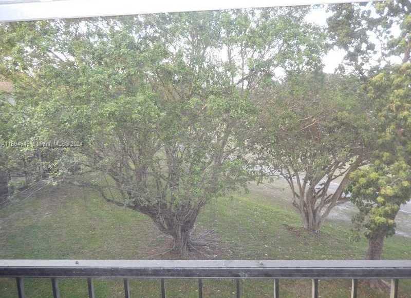 Small Image of 6001 NORTH FALLS CIR DR #403, Lauderhill Number 7