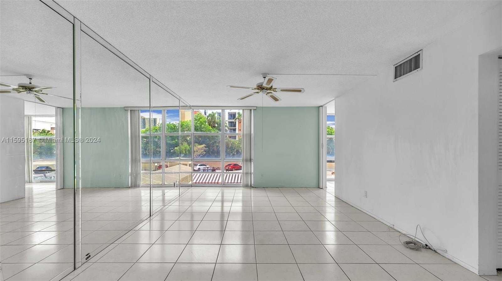 Small Image of 200 172ND ST #222, Sunny Isles Beach Number 4