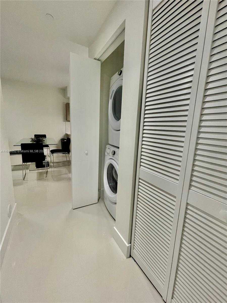 Imagen de Pequeño Objeto