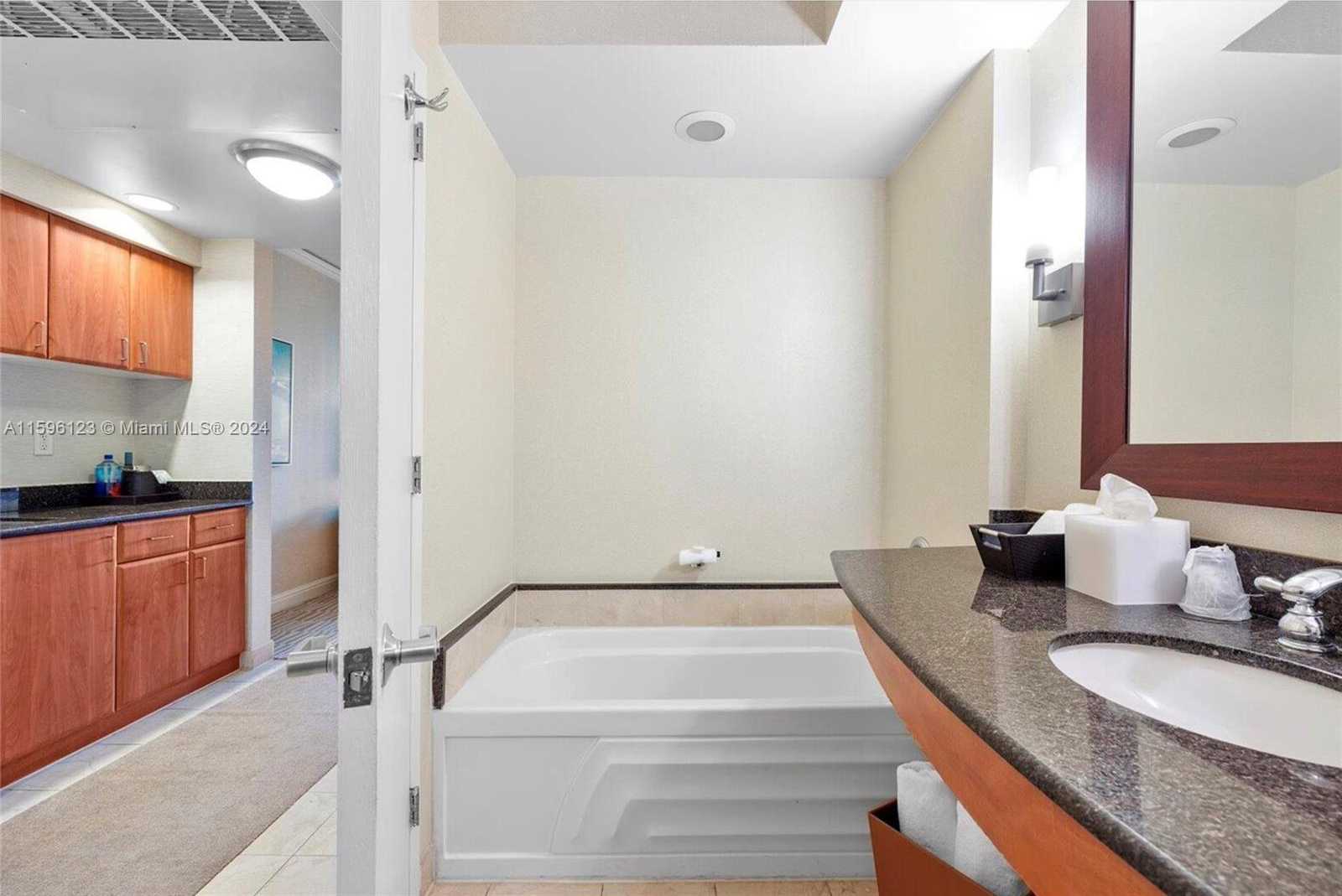 Small Image of 18001 COLLINS AVE #1710, Sunny Isles Beach Number 5