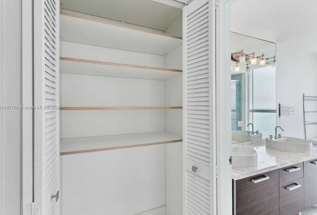 Small Image of 253 NORTH EAST 2ND ST #4608, Miami Number 29
