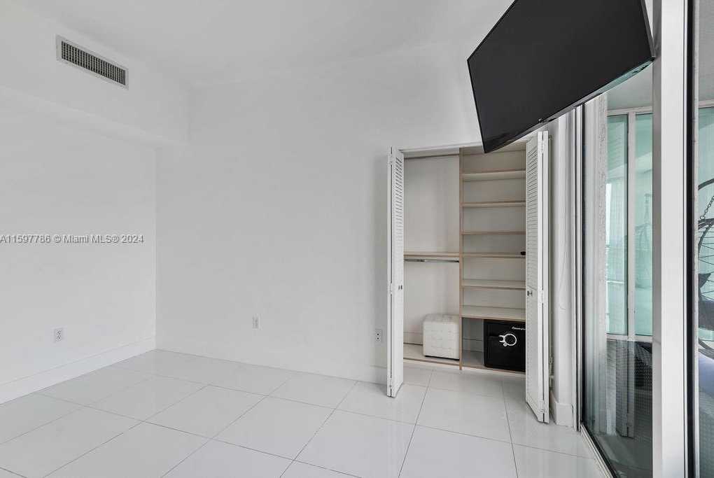 Small Image of 253 NORTH EAST 2ND ST #4608, Miami Number 33