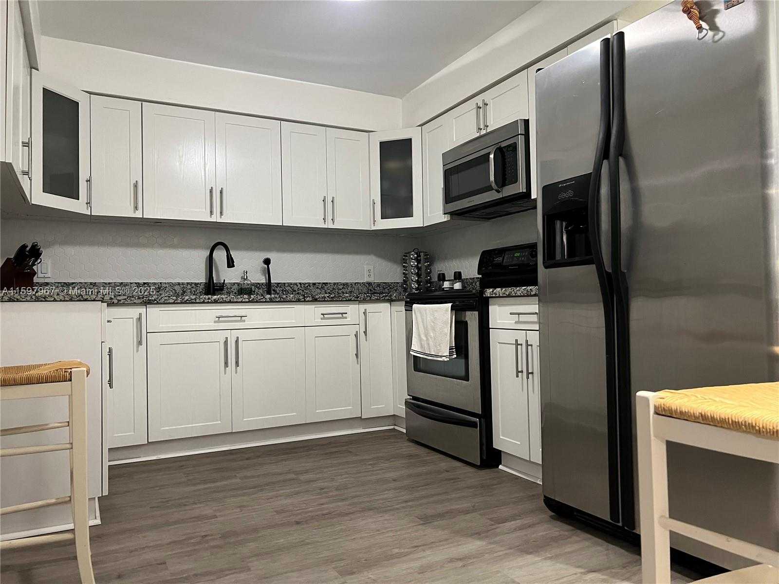 Small Image of 16100 GOLF CLUB RD #210, Weston Number 11
