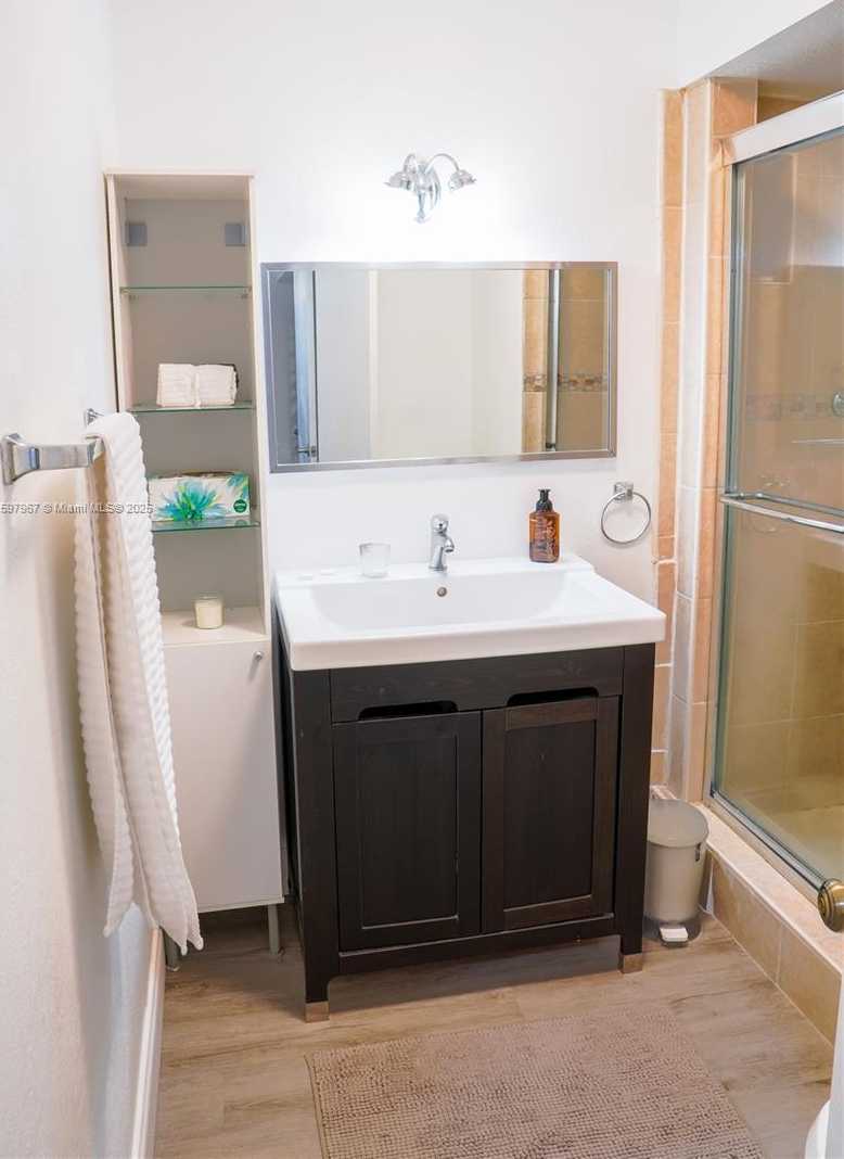 Small Image of 16100 GOLF CLUB RD #210, Weston Number 27