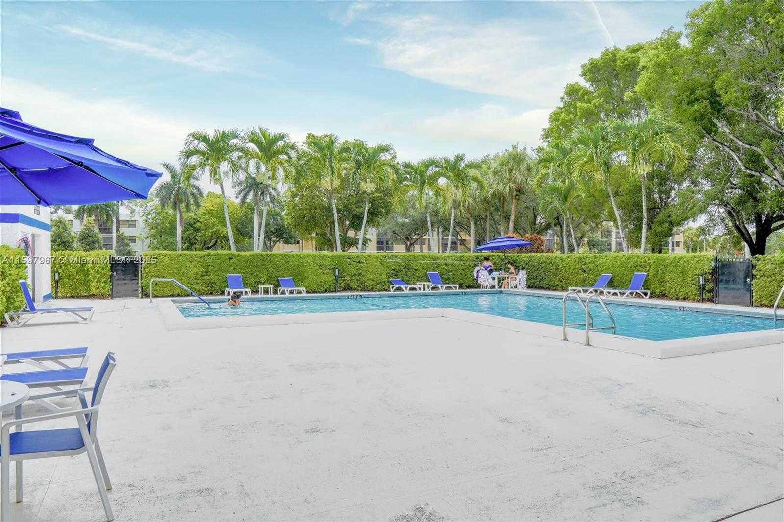 Small Image of 16100 GOLF CLUB RD #210, Weston Number 29