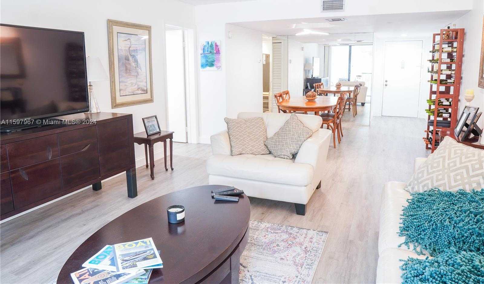 Small Image of 16100 GOLF CLUB RD #210, Weston Number 35
