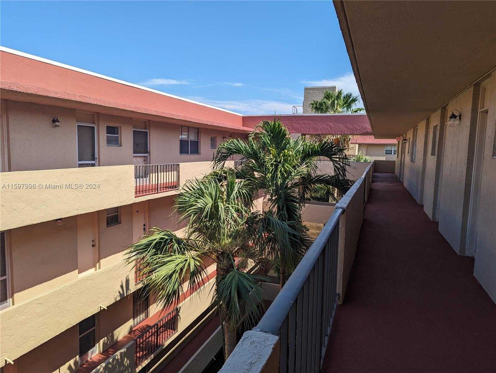 Small Image of 404 NORTH WEST 68TH AVE #513, Plantation Number 3