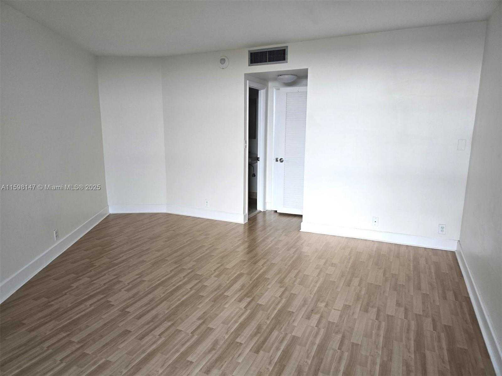 Small Image of 1121 CRANDON BLVD #D604, Key Biscayne Number 15