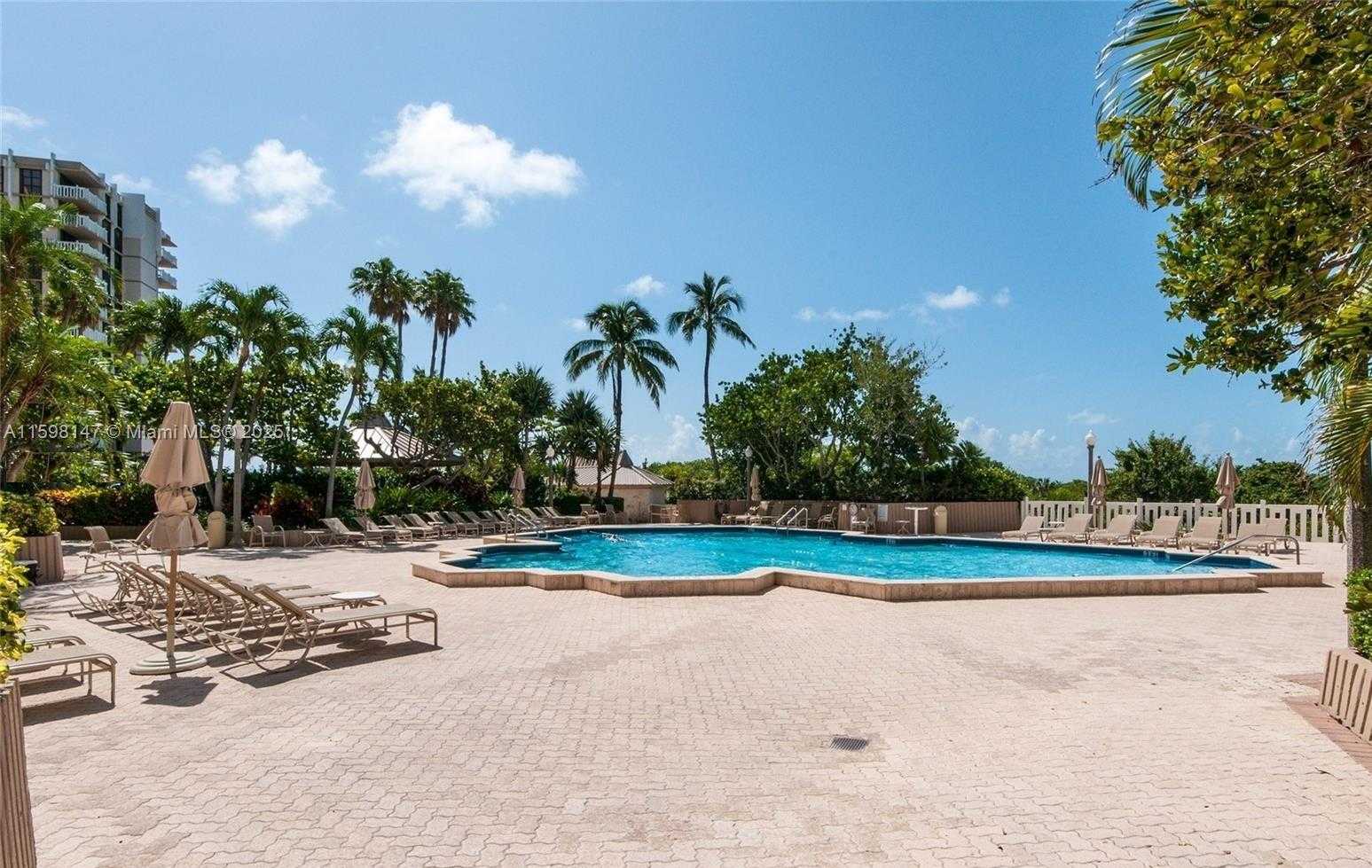 Small Image of 1121 CRANDON BLVD #D604, Key Biscayne Number 27