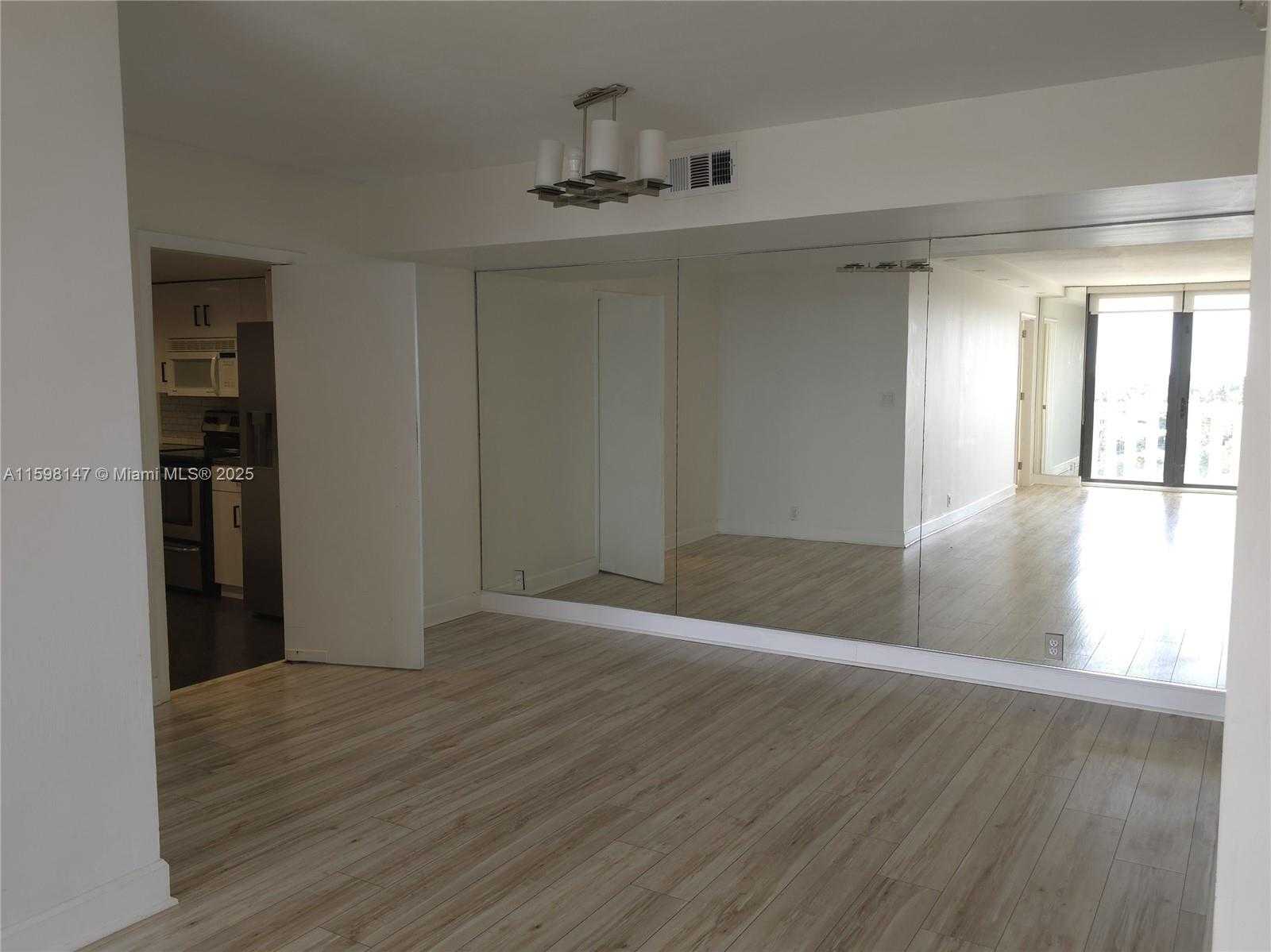 Small Image of 1121 CRANDON BLVD #D604, Key Biscayne Number 4