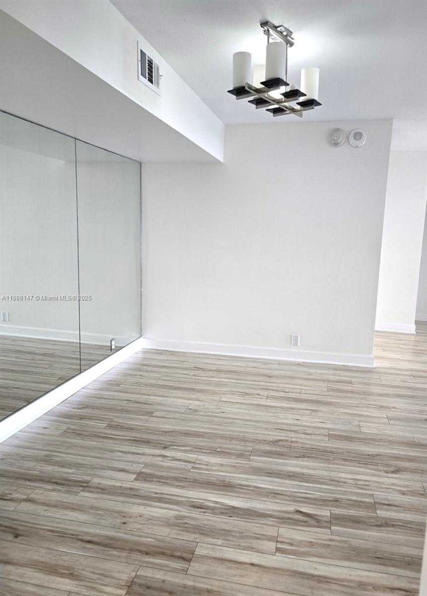 Small Image of 1121 CRANDON BLVD #D604, Key Biscayne Number 5