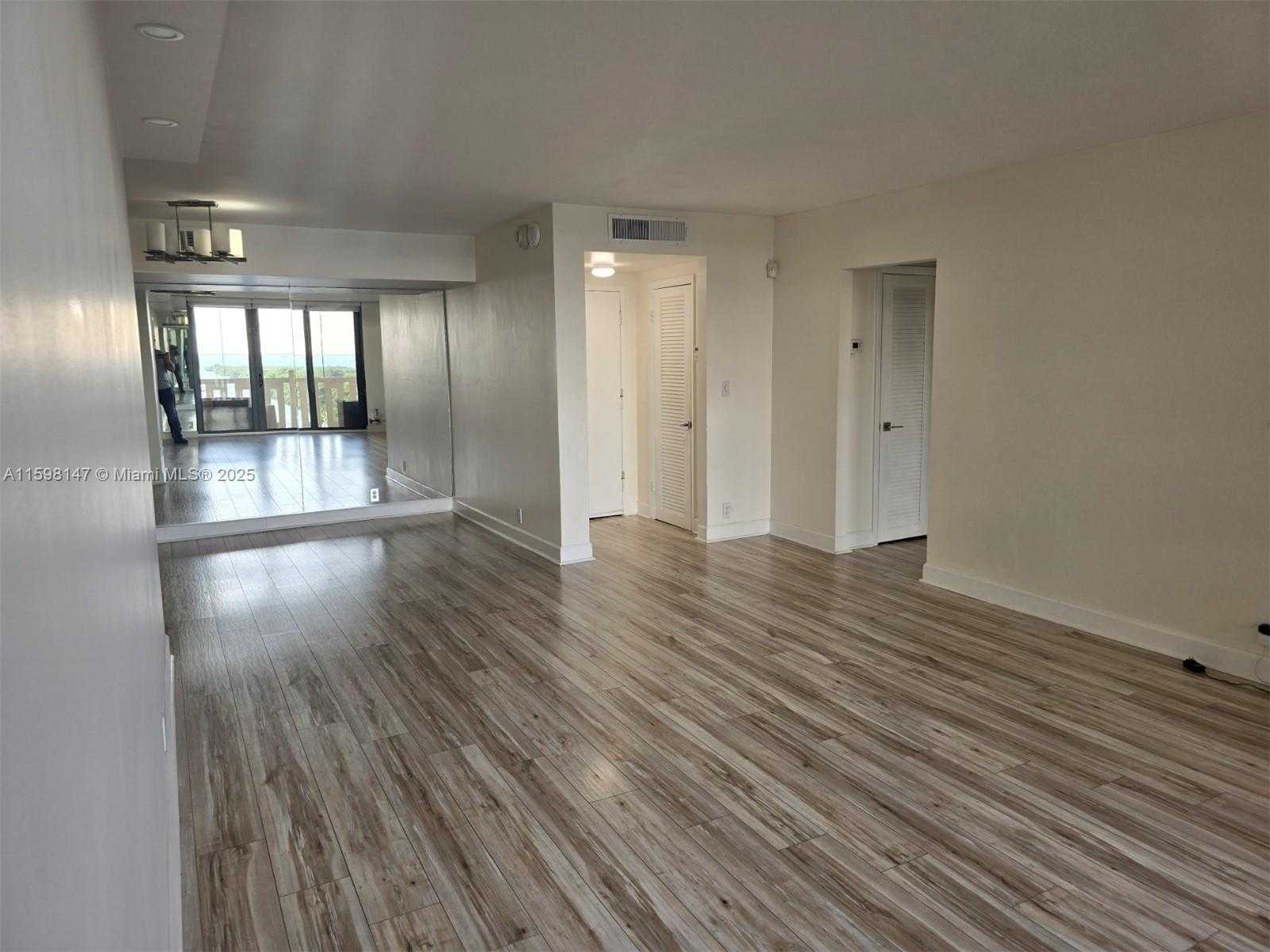 Small Image of 1121 CRANDON BLVD #D604, Key Biscayne Number 6