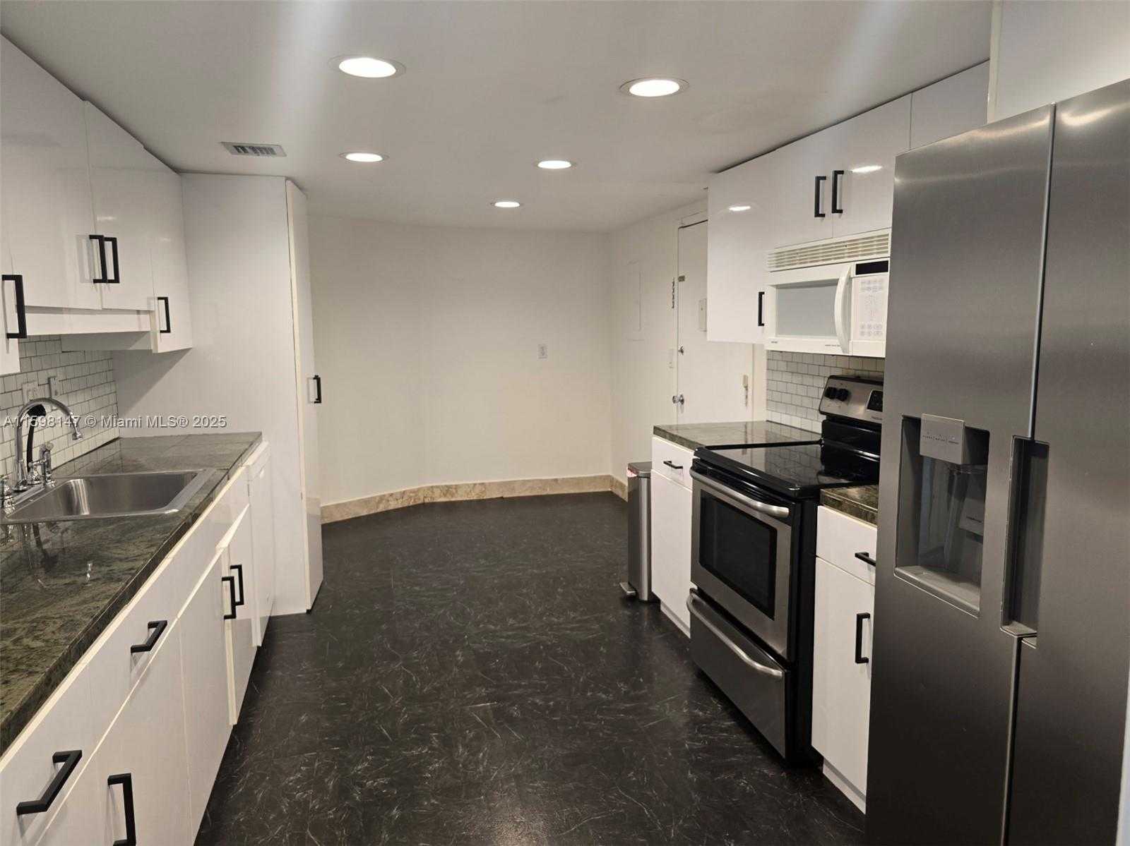 Small Image of 1121 CRANDON BLVD #D604, Key Biscayne Number 7