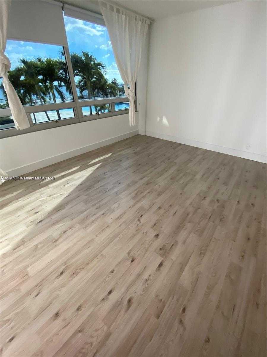 Small Image of 1541 BRICKELL AVE #B404, Miami Number 10