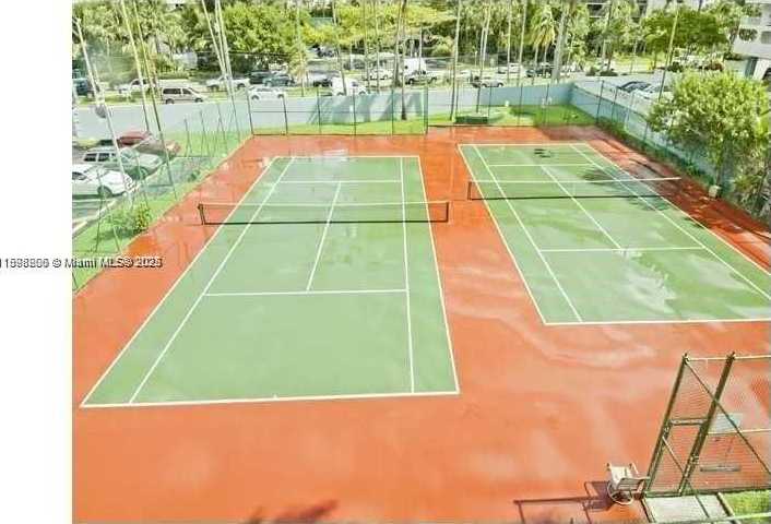 Small Image of 1541 BRICKELL AVE #B404, Miami Number 12