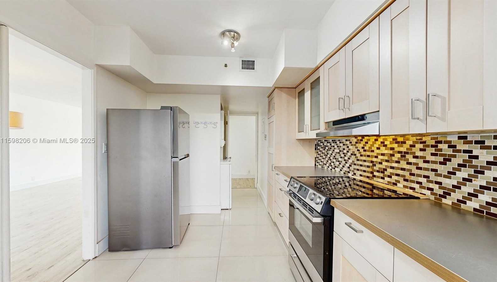 Small Image of 1541 BRICKELL AVE #B404, Miami Number 2