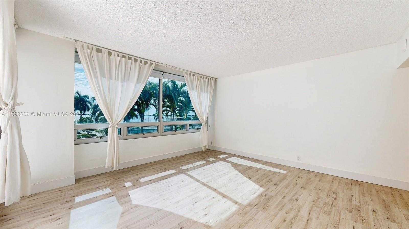 Small Image of 1541 BRICKELL AVE #B404, Miami Number 8