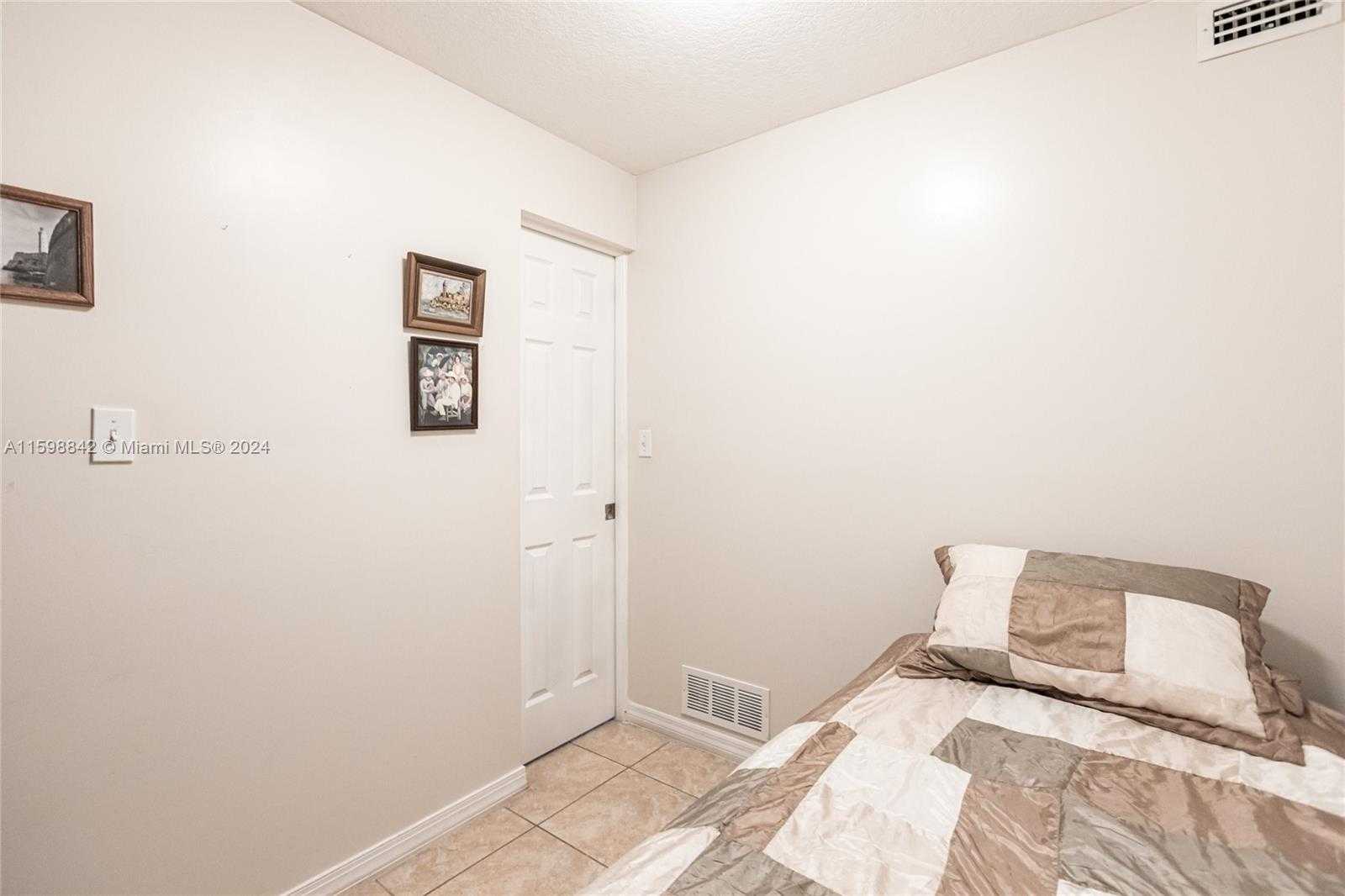 Small Image of 1690 SOUTH WEST 27TH AVE #306, Miami Number 13