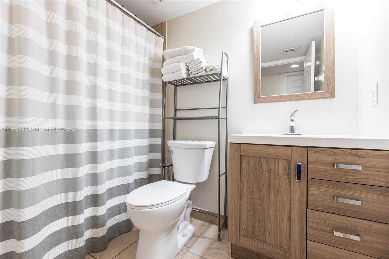 Small Image of 1690 SOUTH WEST 27TH AVE #306, Miami Number 9