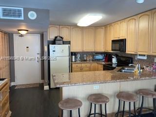 Small Image of 345 OCEAN DR #714, Miami Beach Number 7