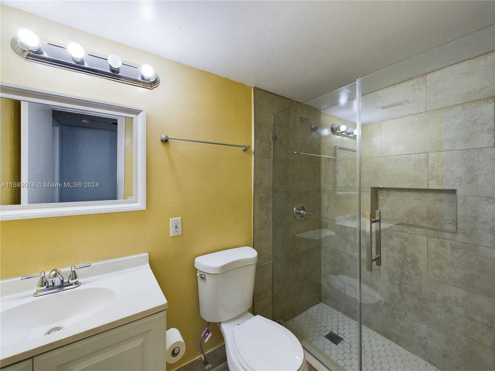 Small Image of 18890 NORTH WEST 57TH AVE #112, Hialeah Number 8