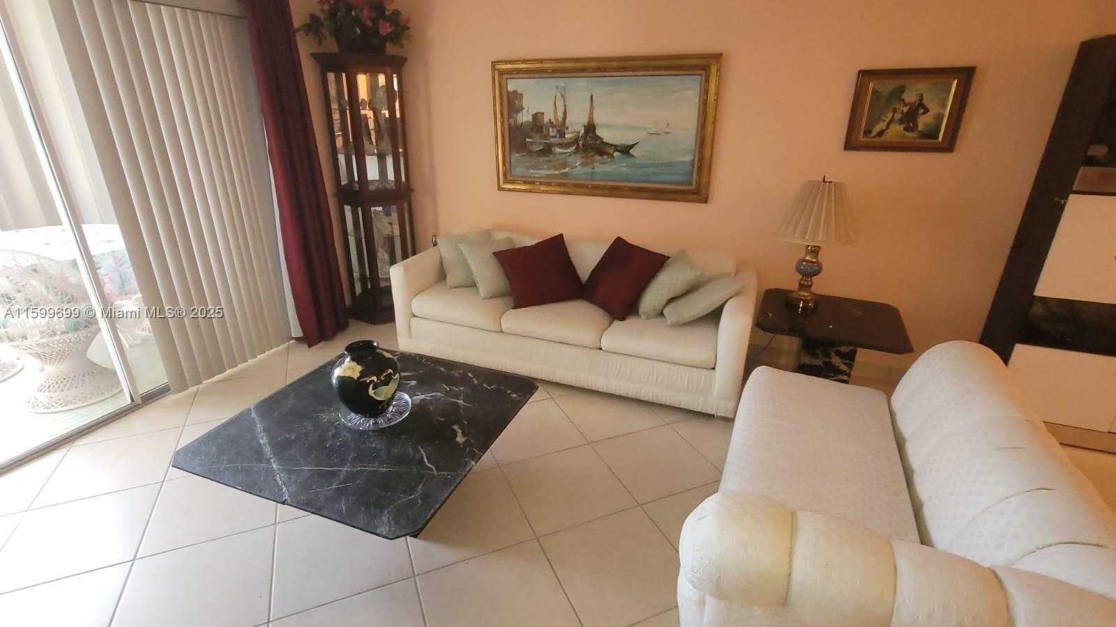 Small Image of Pembroke Pines Number 6