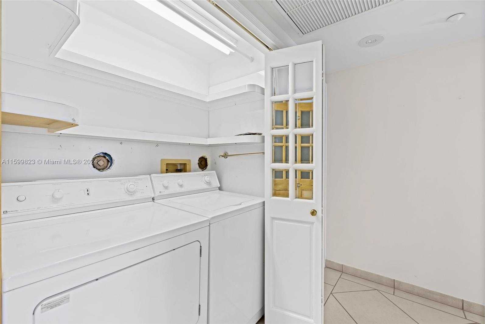 Small Image of 5025 COLLINS AVE #1707, Miami Beach Number 16