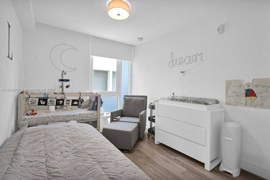 Small Image of 1000 99TH ST #14, Bay Harbor Islands Number 11