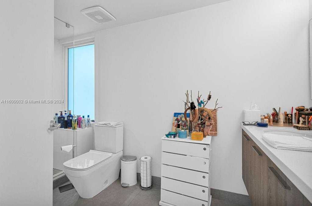 Small Image of 1000 99TH ST #14, Bay Harbor Islands Number 9