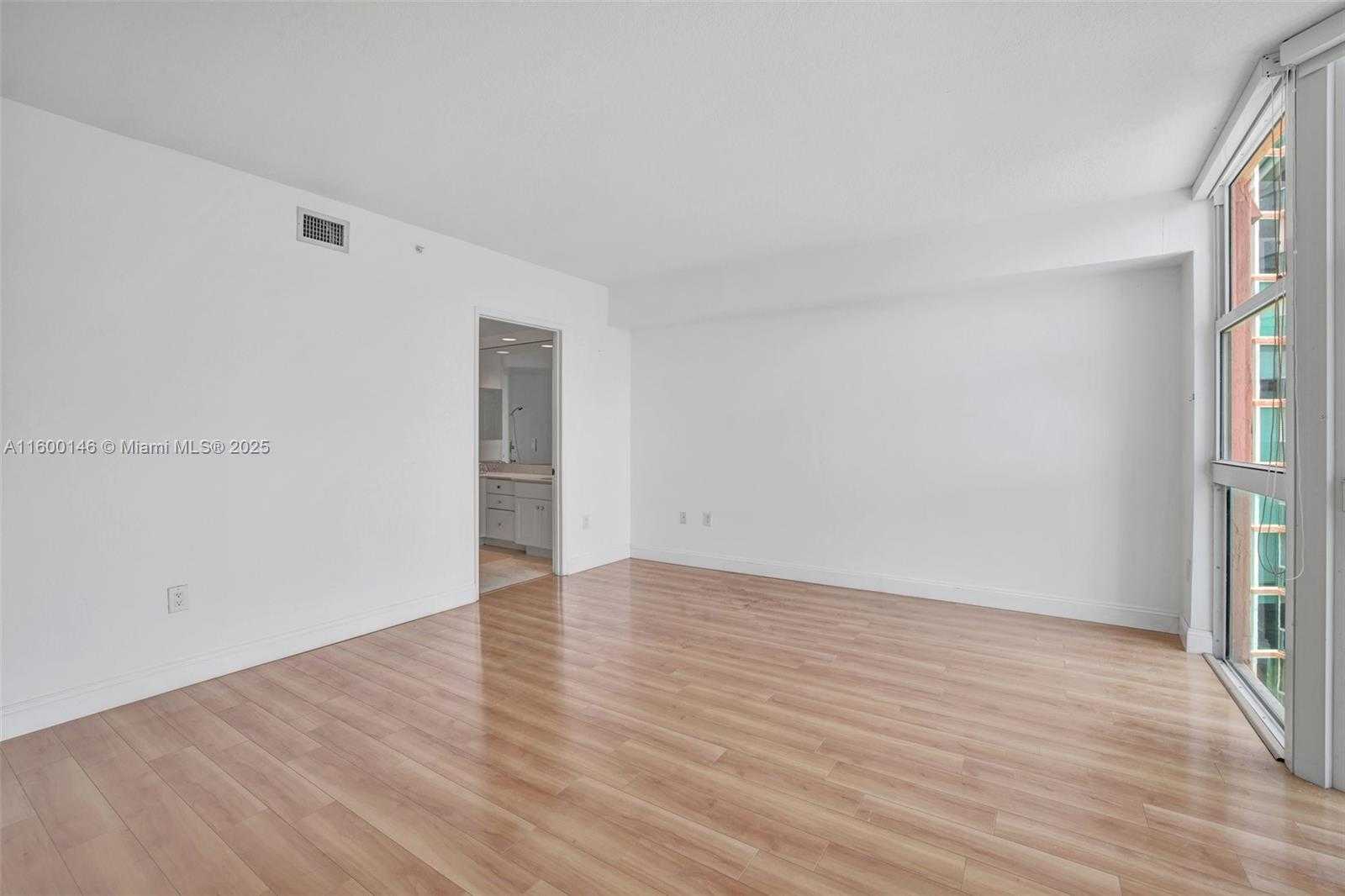 Small Image of 3370 HIDDEN BAY DR #1208, Aventura Number 23