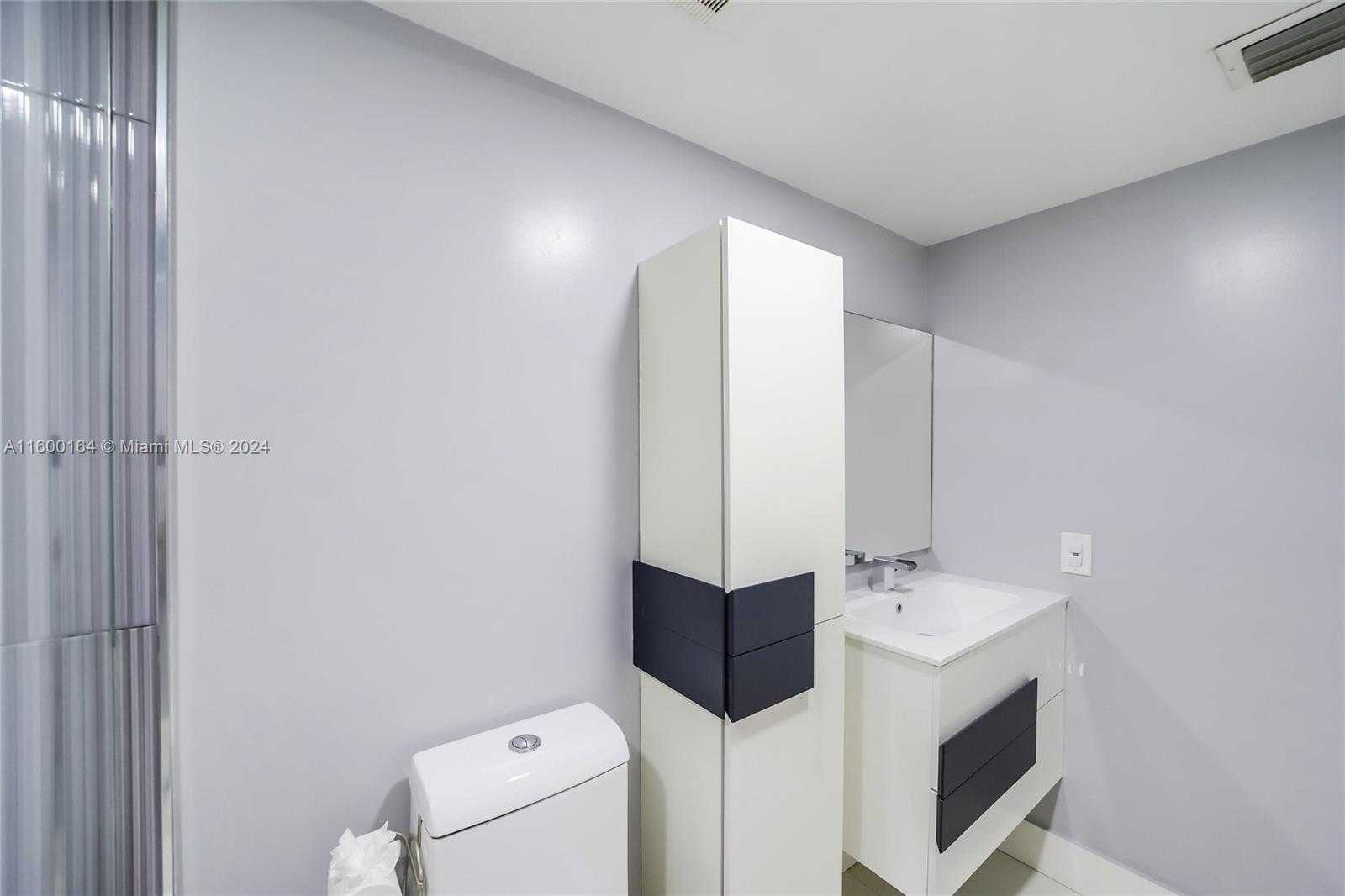 Small Image of 3000 CORAL WAY #1110, Miami Number 31