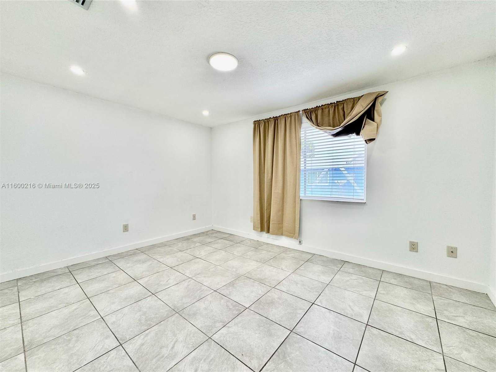 Small Image of 22205 SOUTH WEST 103RD AVE #22205, Cutler Bay Number 12