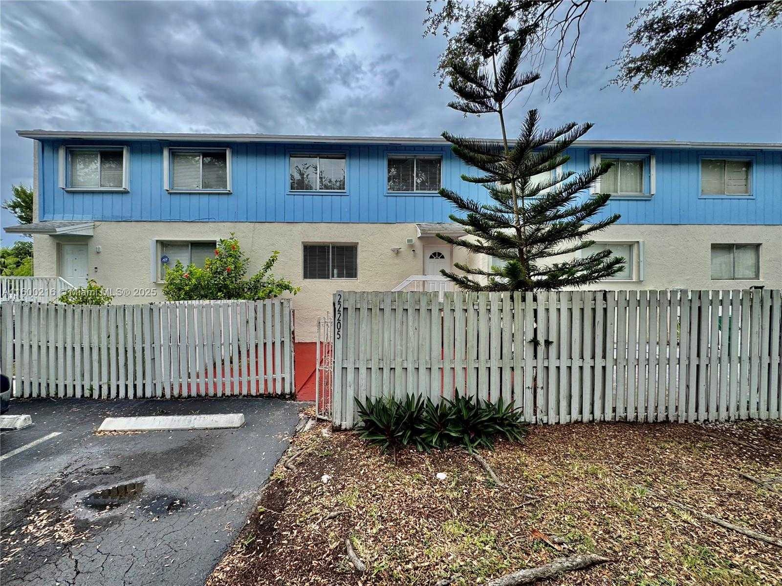 Small Image of 22205 SOUTH WEST 103RD AVE #22205, Cutler Bay Number 2