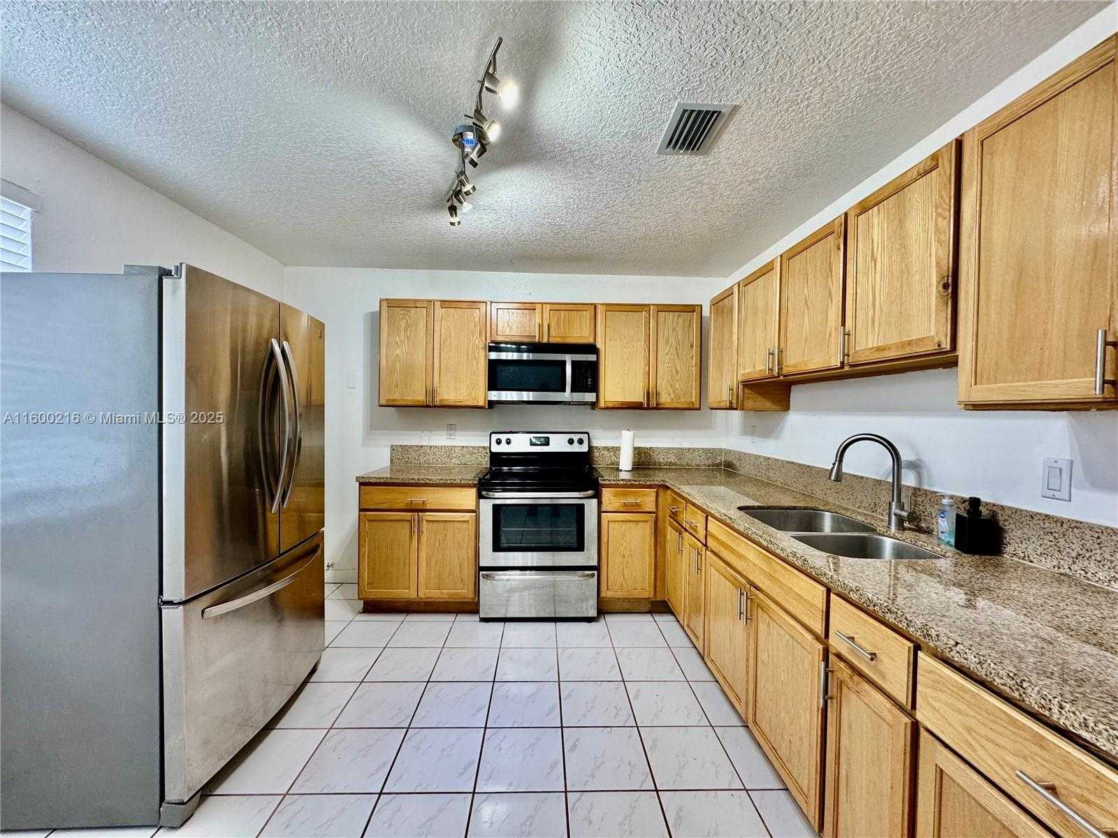 Small Image of 22205 SOUTH WEST 103RD AVE #22205, Cutler Bay Number 5