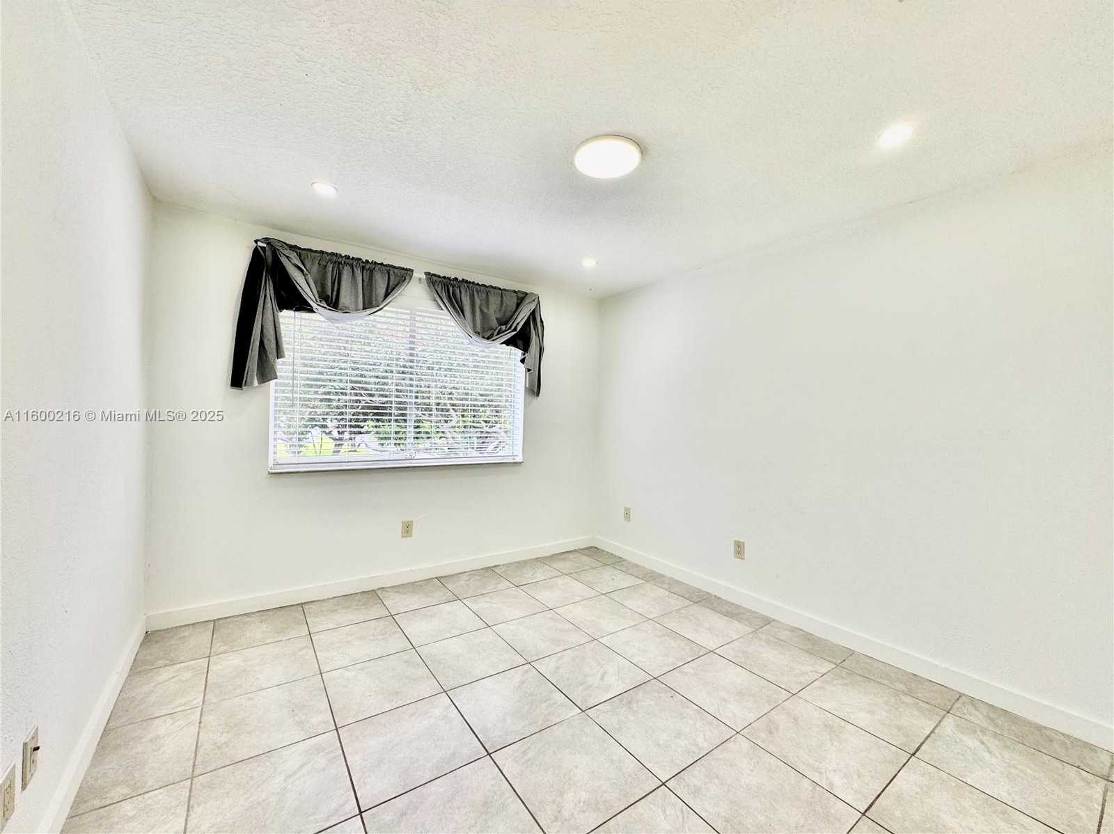 Small Image of 22205 SOUTH WEST 103RD AVE #22205, Cutler Bay Number 9