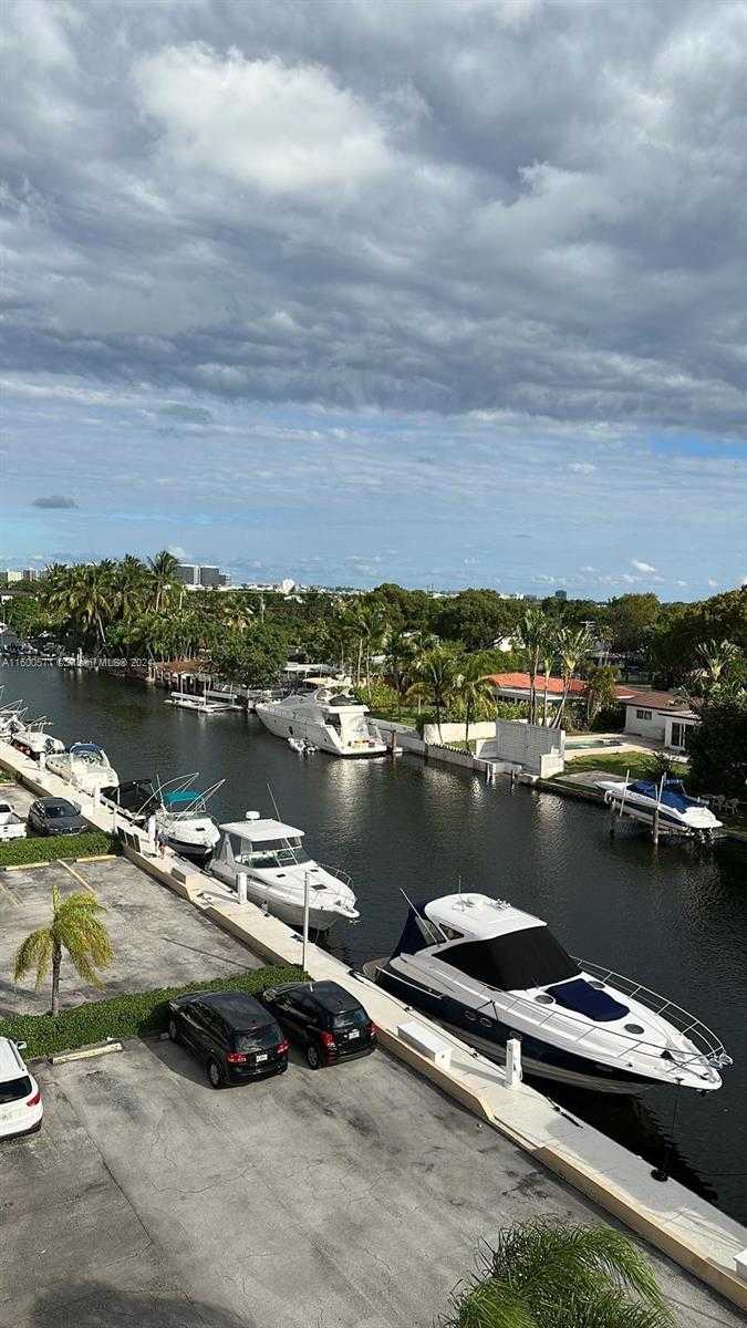 Small Image of 2000 NORTH EAST 135TH ST #509, North Miami Number 2