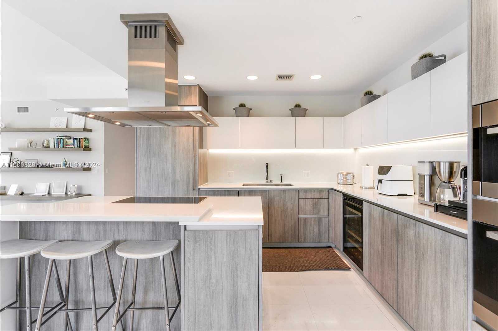 Small Image of 350 OCEAN DR #201N, Key Biscayne Number 19