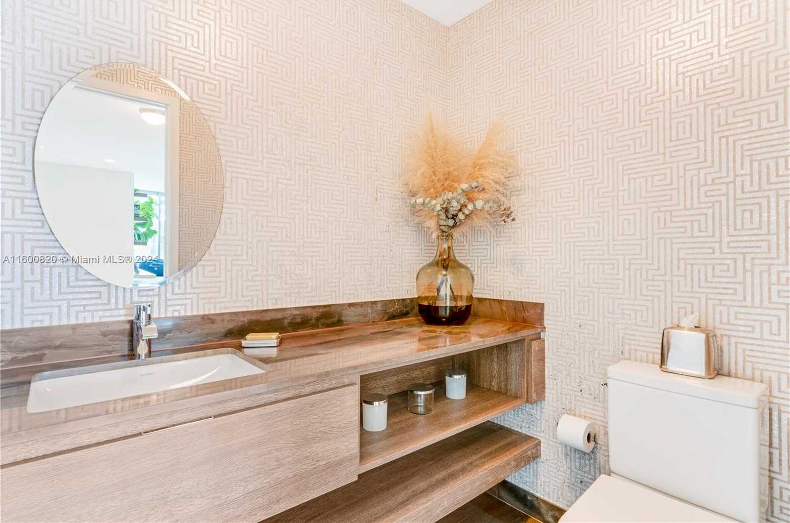 Small Image of 350 OCEAN DR #201N, Key Biscayne Number 24