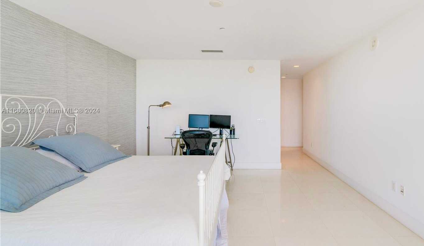 Small Image of 350 OCEAN DR #201N, Key Biscayne Number 32