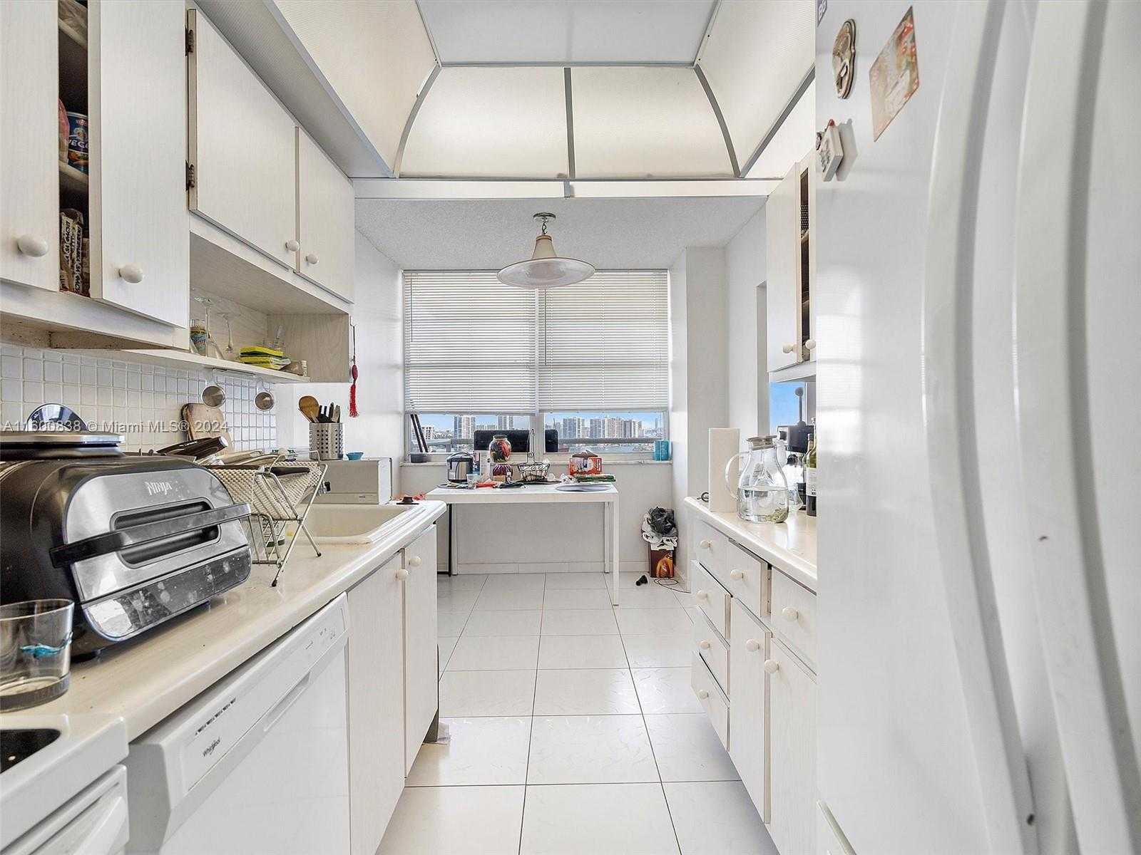 Small Image of 251 174TH ST #2119, Sunny Isles Beach Number 19