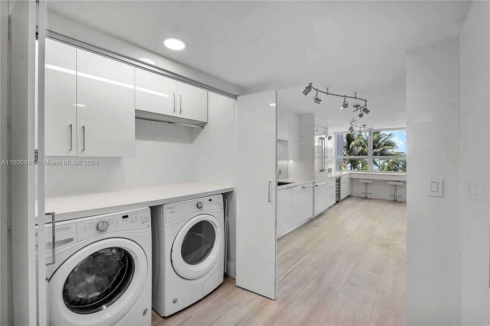 Small Image of 3 GROVE ISLE DR #C202, Miami Number 15