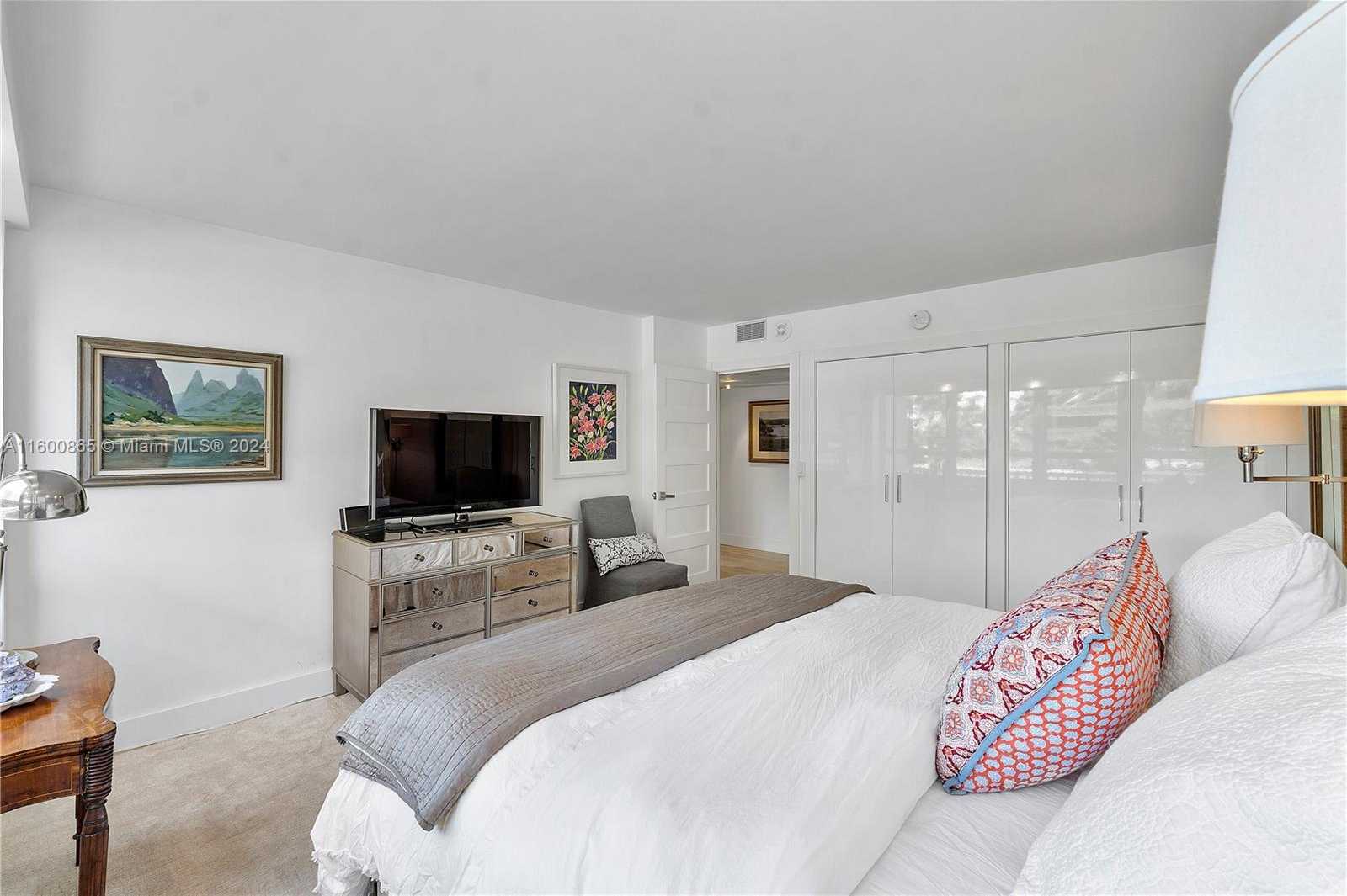 Small Image of 3 GROVE ISLE DR #C202, Miami Number 26