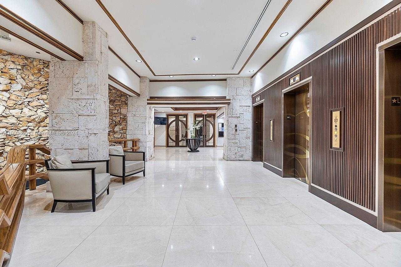 Small Image of 3 GROVE ISLE DR #C202, Miami Number 34