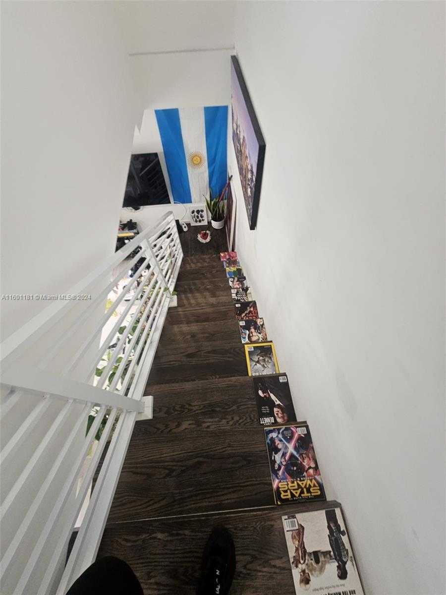 Small Image of Miami Beach Number 13