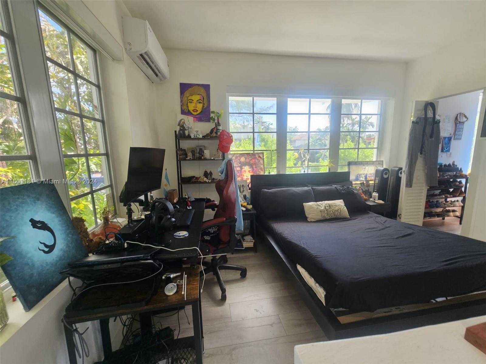 Small Image of Miami Beach Number 8